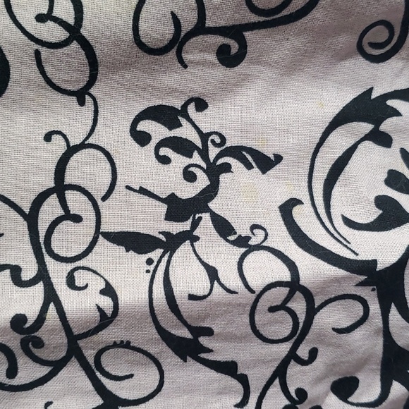 Child's Apron- pink and black - Picture 3 of 5